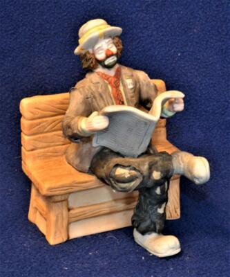 Vtg Flambro Porzellan Emmett KELLY Jr Clown Sitzend Auf Sitzbank 11.4cmh Figur