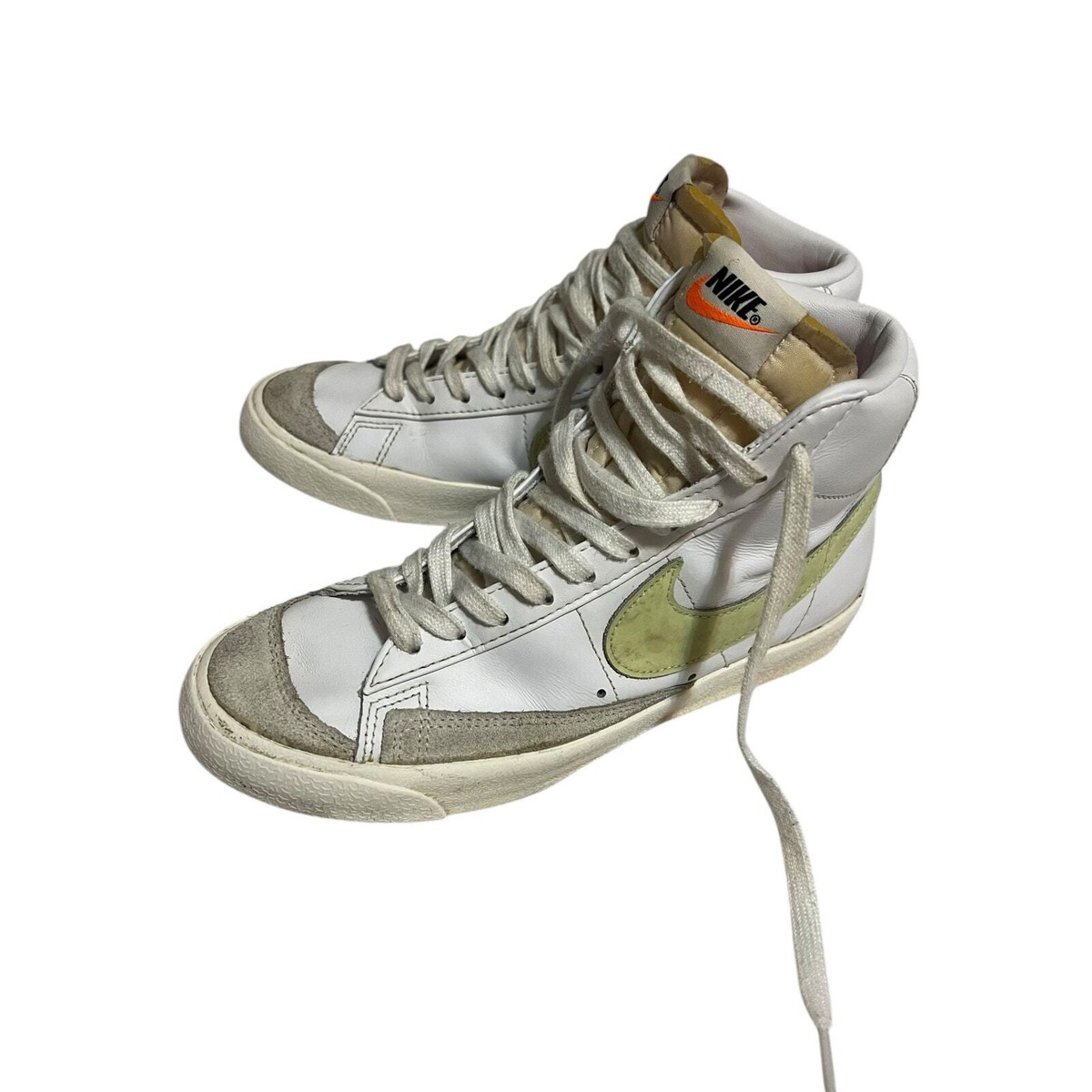 Nike Women's Blazer Mid 77 High Top Sneaker Athletic Shoes White Green Size 