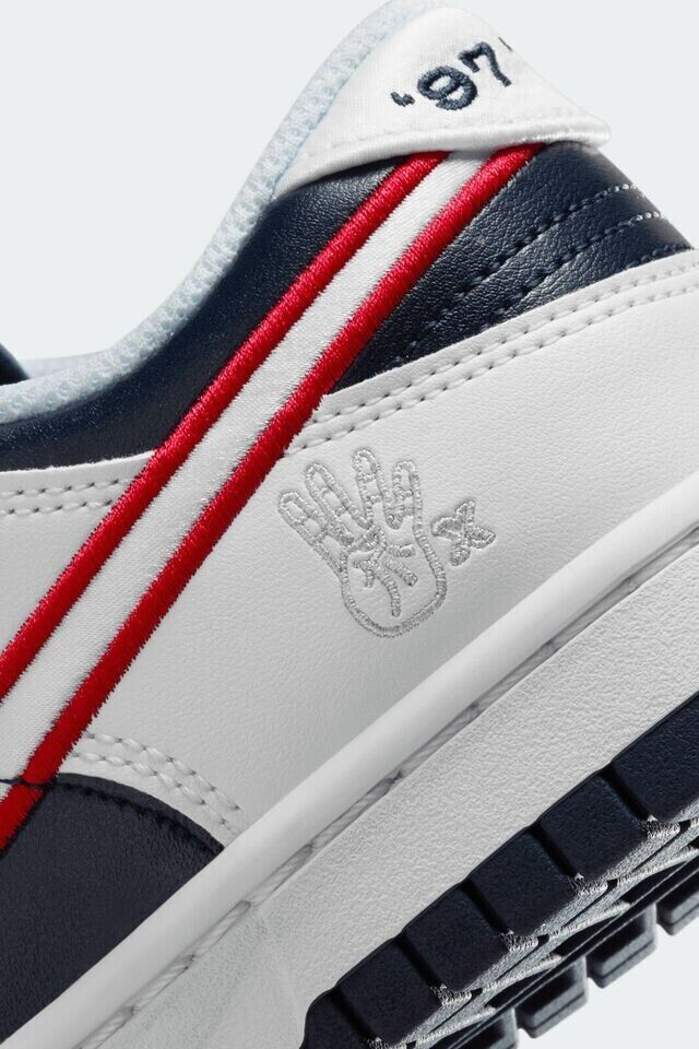 NEW Nike Dunk Low PRM Women's Size 7.5 White/University Red NEW Nike Dunk Low PRM Women's Size 7.5 White/University Red