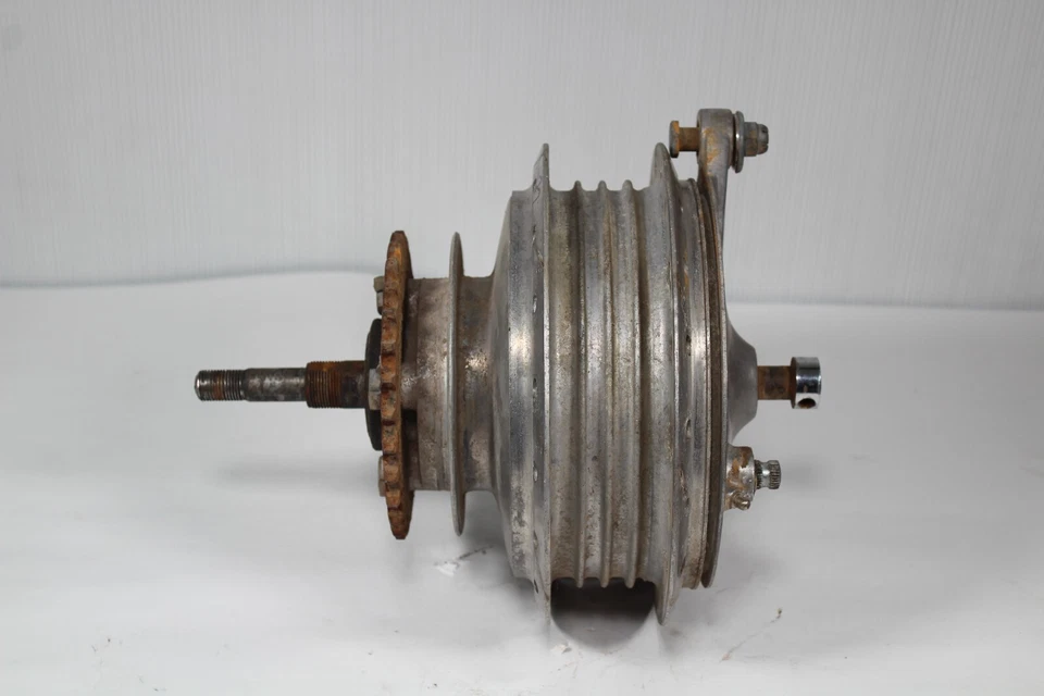 Honda Dream Rear Hub Brake Sprocket 42601-253-020 41201-259-000 P4294 - Image 2 of 4