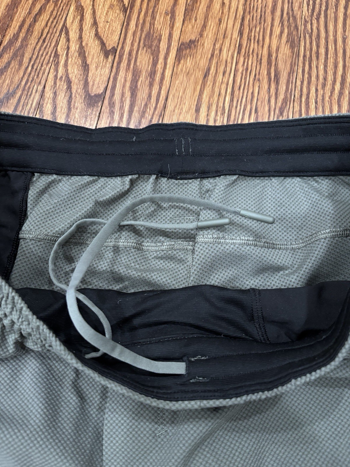 Lululemon Engineered Elements Cargo Pant Gray Jog… - image 3