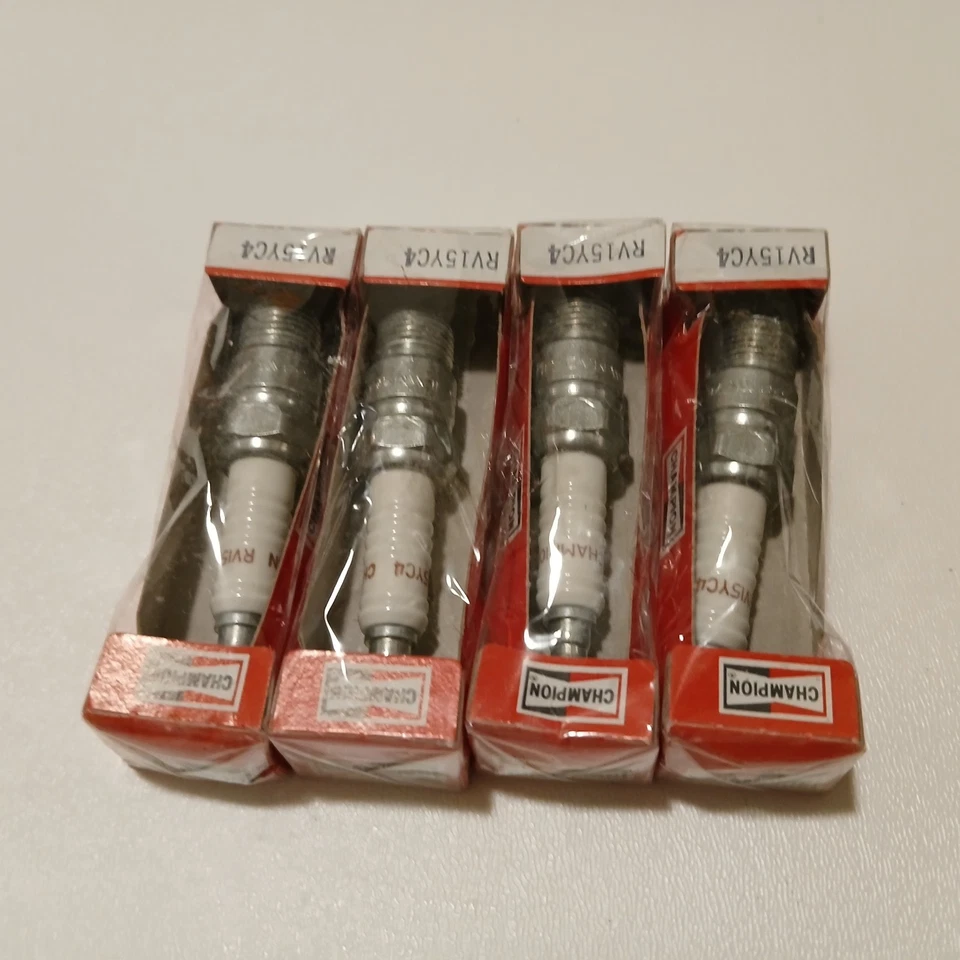 4 Champion RV15YC4 Copper Plus Spark Plugs New - Image 2 of 4