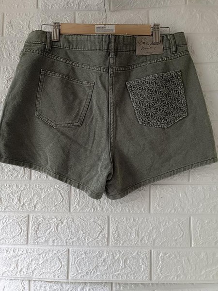 Women Falmer Heritage Shorts Khaki 38 / M / 46