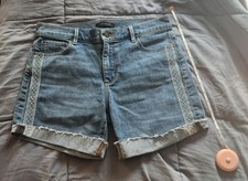 Ann Taylor: Five Pockets Blue Denim Jean Shorts, Size "0" Pre-owned
