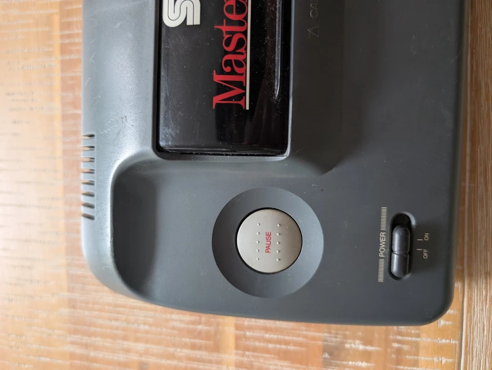 Sega Master System 2 Console AUS PAL-B(VV) - Model 3006-03 READ DESCRIPTION - Image 3 of 4