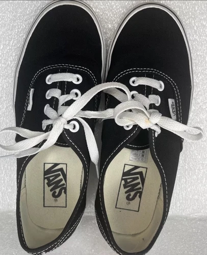 Sneakers VANS Low Pro Canvas Flat bianche e nere M 4 5 W 6. Us intime ottimeioni