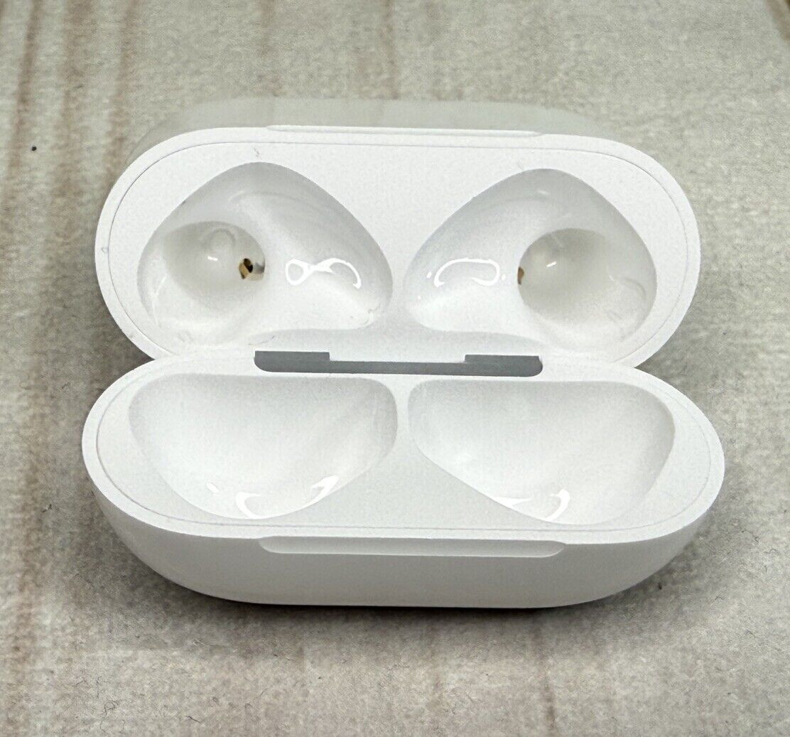 2599 美品 Apple AirPods 第4世代 ANC A3059 ケース Original Apple AirPods 4 with ANC Charging Case -- A3059 (No