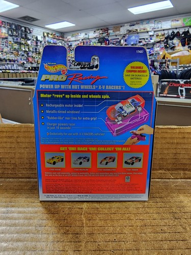 Hot Wheels Pro Racing Bill Elliott #94 McDonalds Motorized X-V Racers - Picture 2 of 2