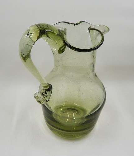 Hand-Blown Glass Small Pitcher Creamer Avocado Green Ruffle Pinched - Picture 5 of 10