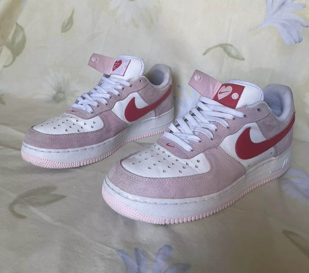 Nike Air Force 1s Valentines Day Love Letter White And Pink Color Size 10.5  RARE