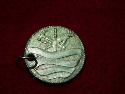 VINTAGE MASONIC FREEMASON HAMMER SAW CHISEL PENDANT MEDAL