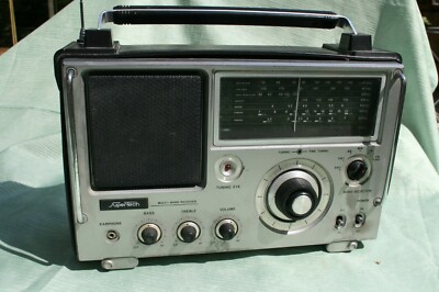 SuperTech HA-5700 Radio - Multi Band Receiver   Retro Fundstück