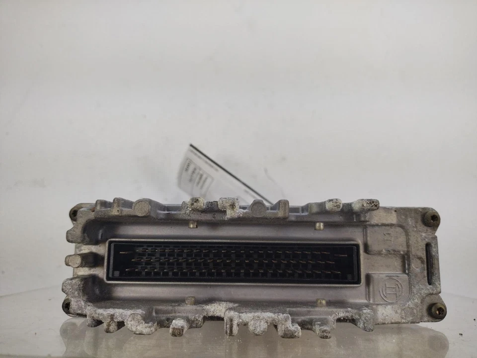 Módulo de control del motor usado se adapta a: Volkswagen Passat 1996 módulo de control electrónico Foto 3 de 4