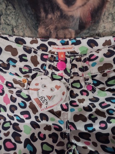 Pantalones de mezclilla blancos Cheetah para niñas LittleMissMatch talla 4 precio de venta sugerido por el fabricante 39 USD - Imagen 2 de 8