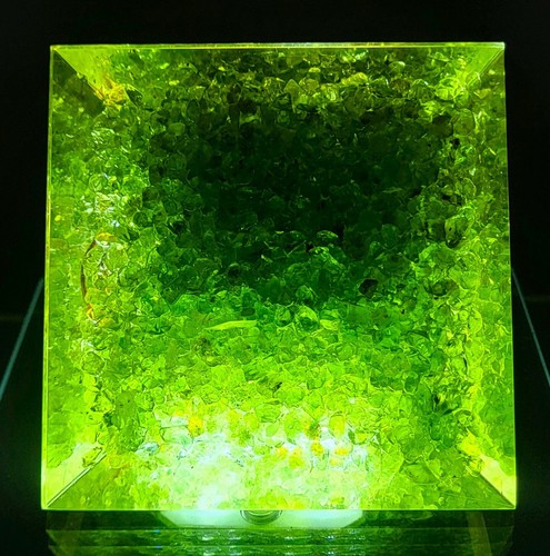 2.8" Green Peridot Olivine Orgonite Orgone Pyramid Energy Reiki Heal Generator - Picture 8 of 8