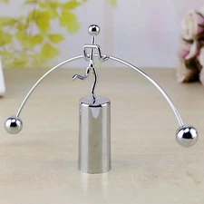 1pcs Creative Balance Ball Swing Iron Man Ornament – Fun Tumbler Decoration Gift