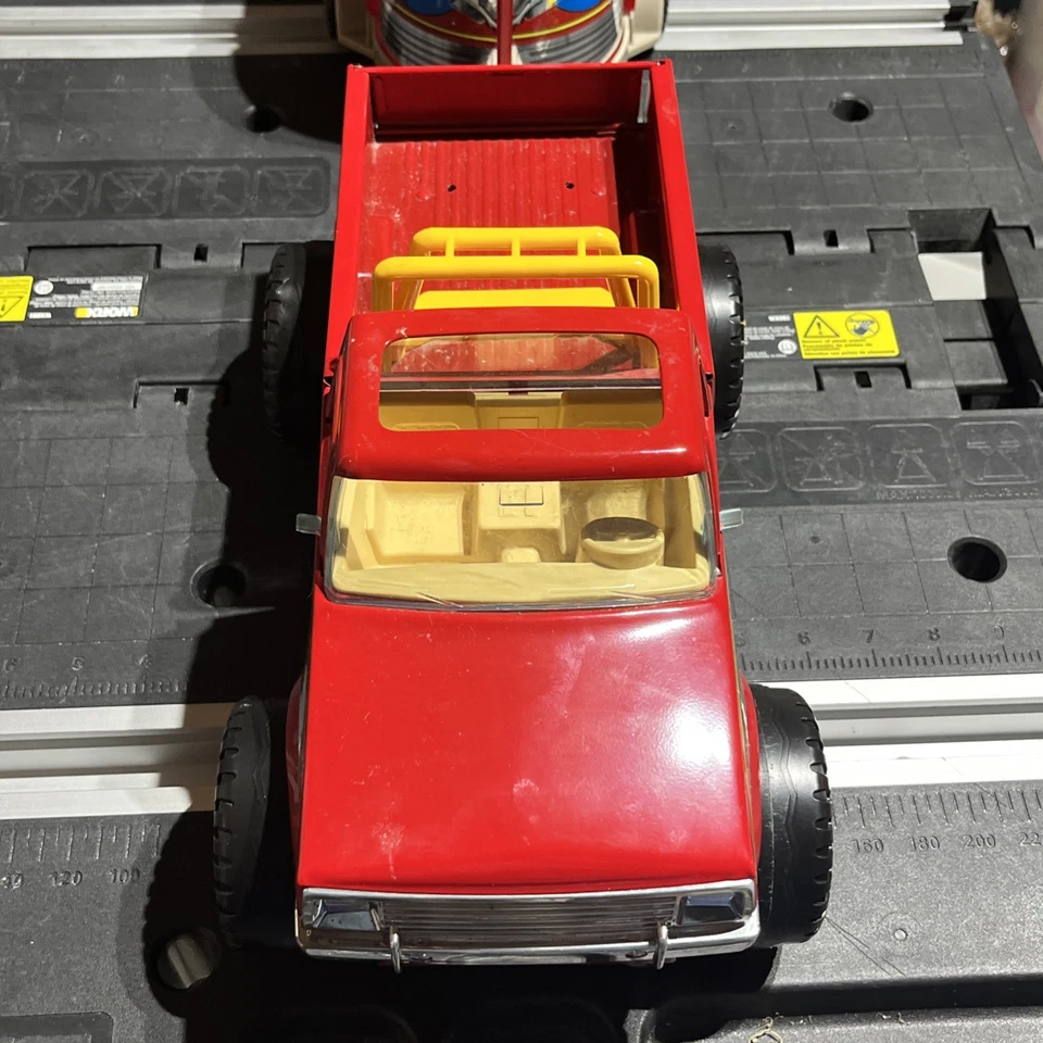 Vintage Nylint 4x4 Horse Stables Trailer Pressed Steel Set NIB 4701 w/Horse - Image 4 of 4