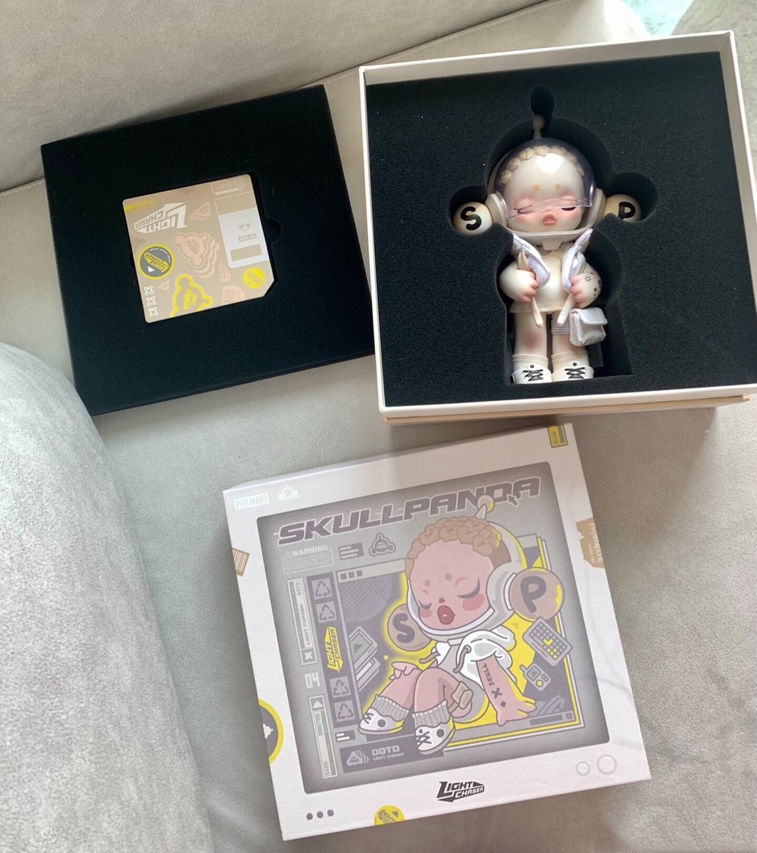 POP MART x SKULLPANDA Ootd Light Chaser Art Toy Limited