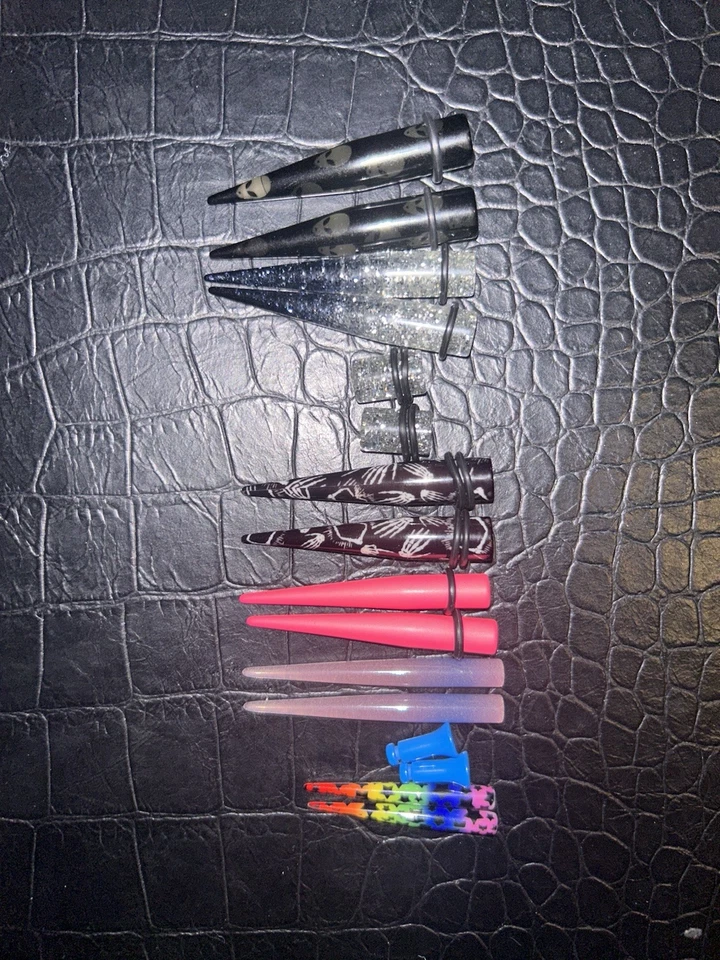 Paquete de conos y medidores (8 pares - el tamaño más pequeño es 10-12) Foto 2 de 4