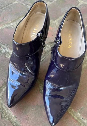 Stivaletto Prada in pelle verniciata