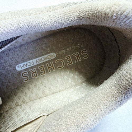 Skechers Women’s Size 6.5 Taupe Suede Rhinestone Lace Up Sneakers New - Picture 12 of 12