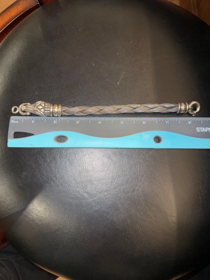 Pulsera de malla tejida de cocodrilo con cordón de guijarros Foto 4 de 4