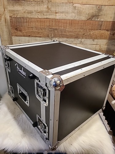 8 Space 18" Deep ATA Efects Rack Road Case W/ Power Bank And Diversity System