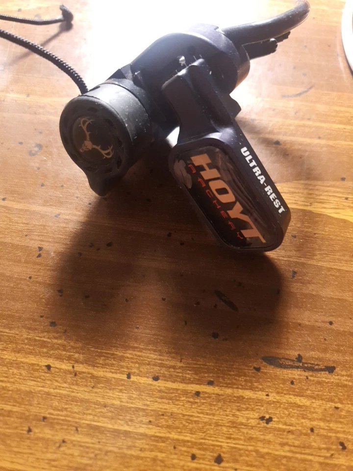 Hoyt QAD HDX Arrow Rest Right Hand Black - Image 2 of 4