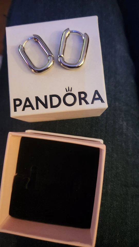 Nuevos pendientes de aro Pandora de plata de ley en caja Foto 2 de 3