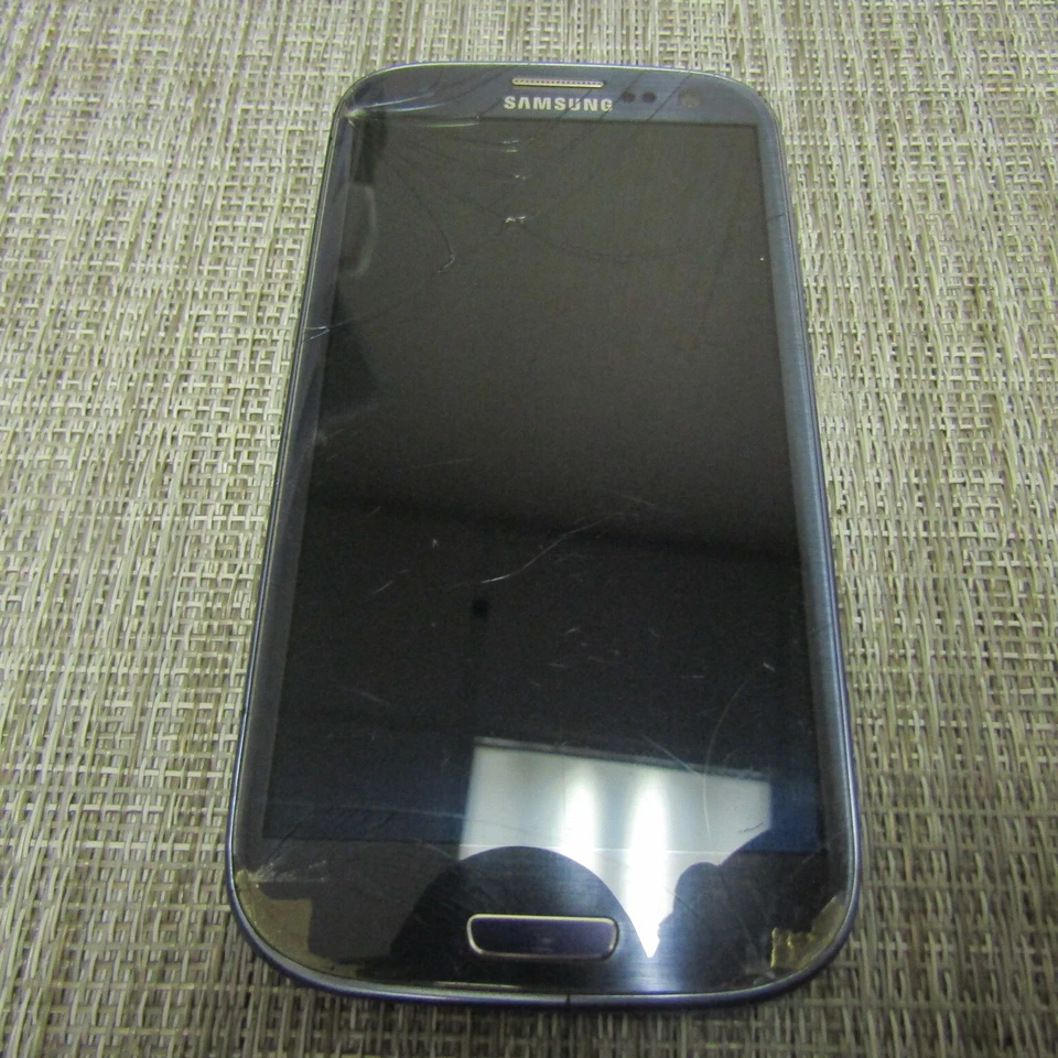 SAMSUNG GALAXY S3 (AT&T) CLEAN ESN, WORKS, PLEASE READ!! 63977 - Image 2 of 3