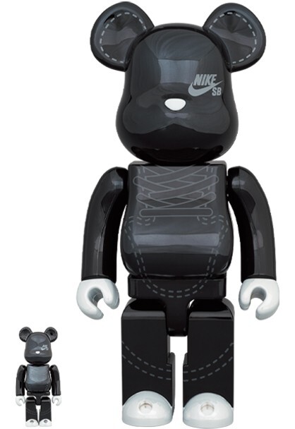 BE@RBRICK 400% & 100% NIKE SB 2020 Black Ver. MEDICOM TOY BE@RBRICK 400% & 100% NIKE SB 2020 Black Ver. MEDICOM TOY
