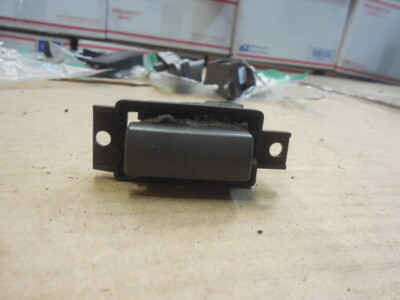 2002 - 2008 BMW E65 E66 7 Series Glove Box Open Control Push Button 7148751