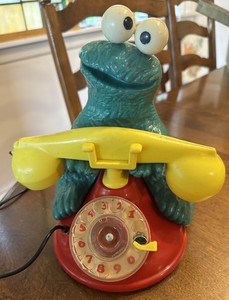 1977 RARE THE MUPPETS SESAME STREET COOKIES MONSTER PLAY TELEPHONE-Knickerbocker