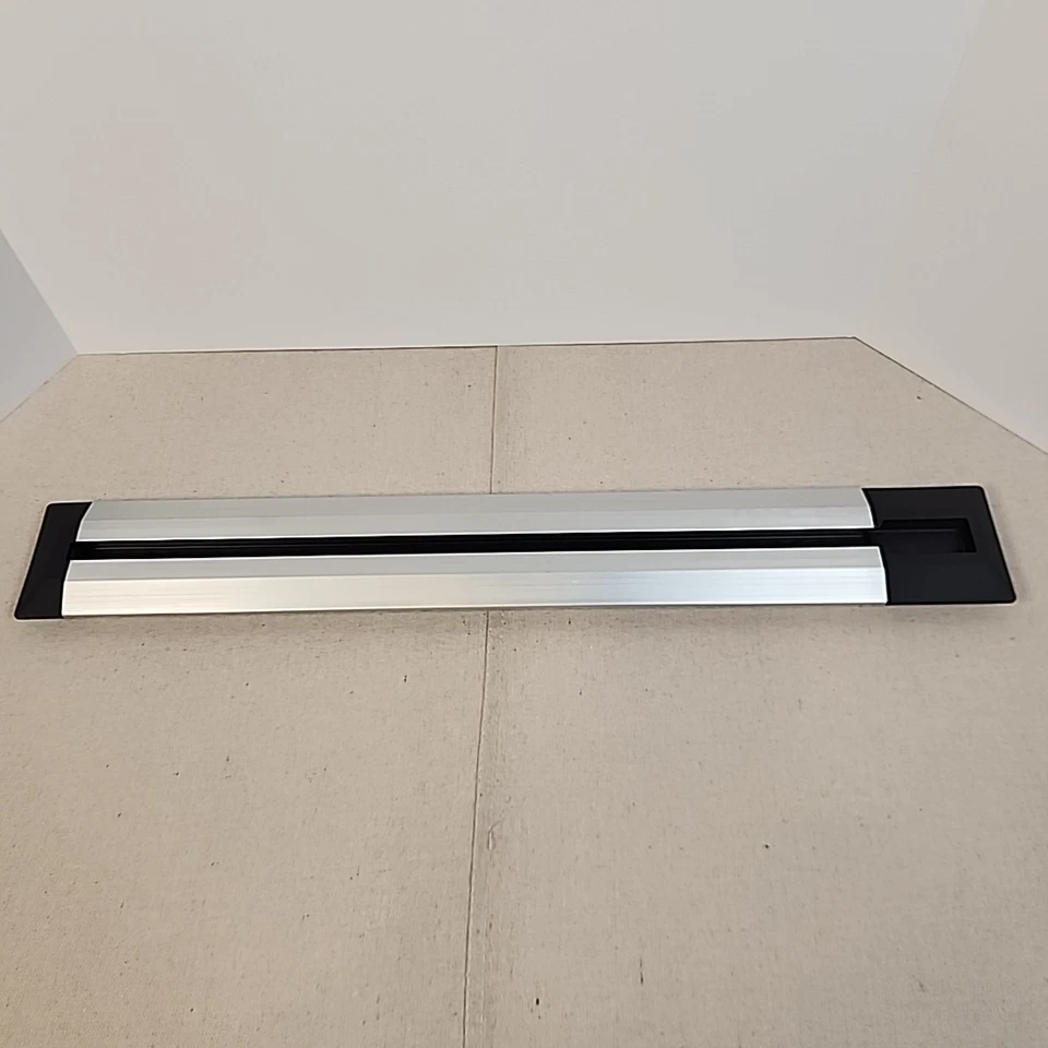 Riel de carga puerta trasera con escotilla Jeep Wrangler OEM 68419013AB y 4 amarres 68419014AA  Foto 3 de 4