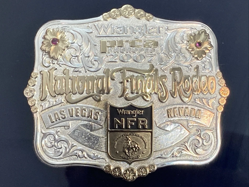ПРЯЖКА РЕМНЯ MONTANA SILVERSMITHS 2007 НАЦИОНАЛЬНЫЙ ФИНАЛ РОДЕО ЛАС-ВЕГАС С ЧЕХЛОМ - Изображение 3 из 4