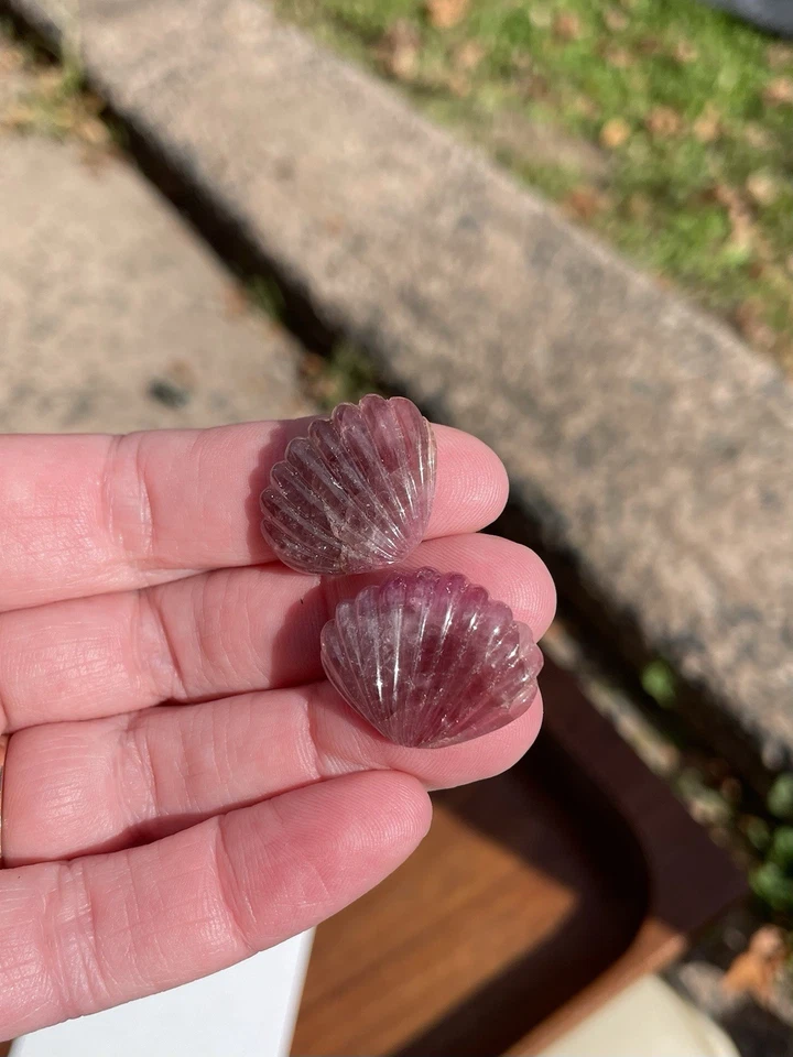 Carcasas de turmalina talladas rosa/malva, par de 35,85 quilates de peso total Foto 3 de 4