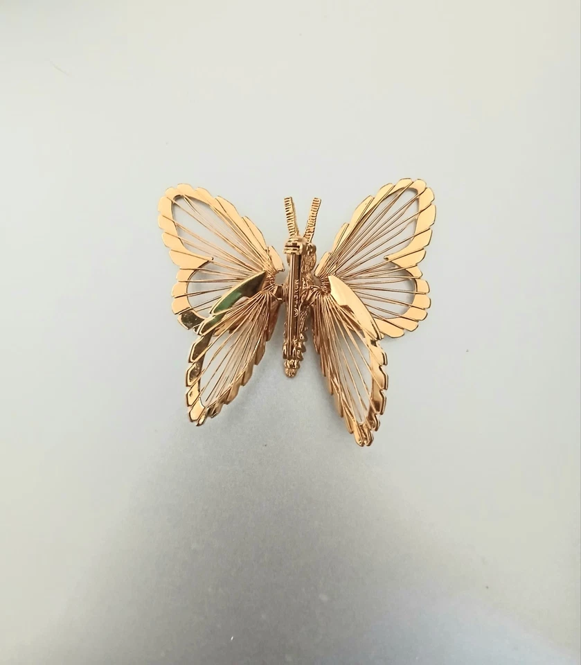 Broche Pin Mariposa Alambre Esmalte Blanco 3D Monet Vintage Tono Dorado Firmado Foto 2 de 3