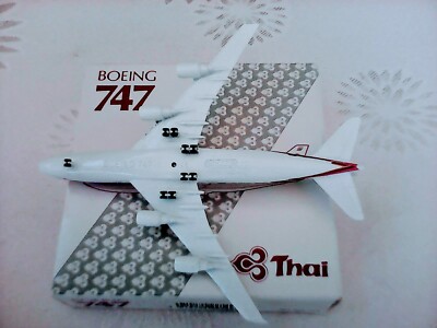 THAI INTERNATIONAL AIRWAYS SCHABAK B747-400 1/600 DIECAST MODEL