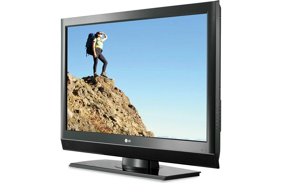 LG 26" Class (25.5" diag.) HD Ready LCD TV - Model 26LC7D - Image 2 of 4