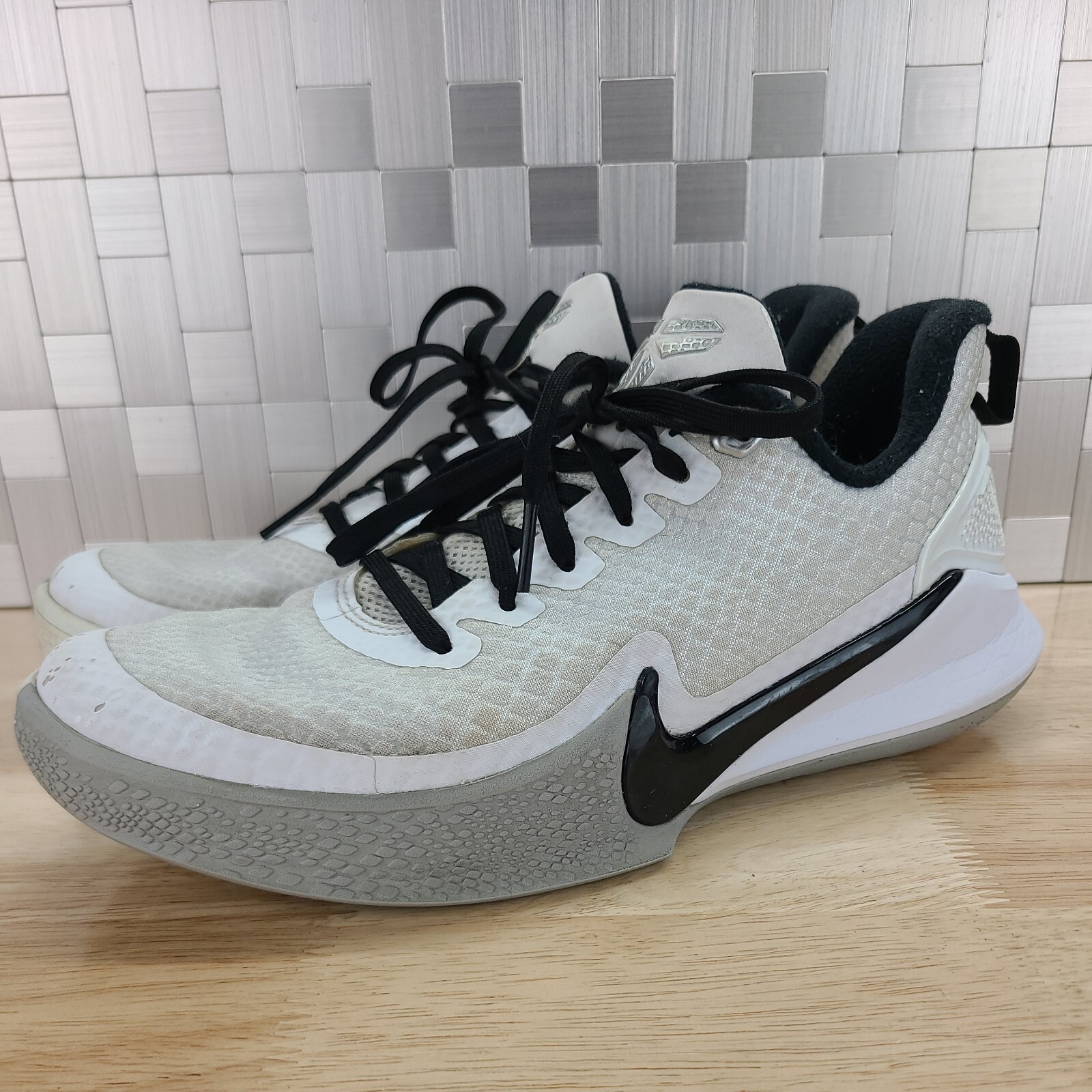 Men's Nike Mamba Focus TB White Grey 