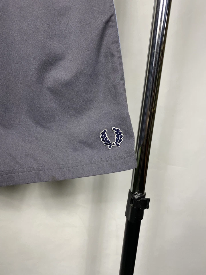 Pantalones Cortos Fred Perry Vintage Con Rayas Talla Grande Foto 4 de 4