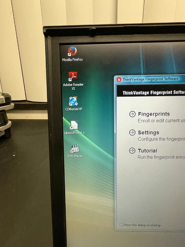 IBM ThinkPad T43 Laptop Pentium M 1,86GHz 1GBB 80GB HDD ATI GPU Win XP #722 - Bild 4 von 4