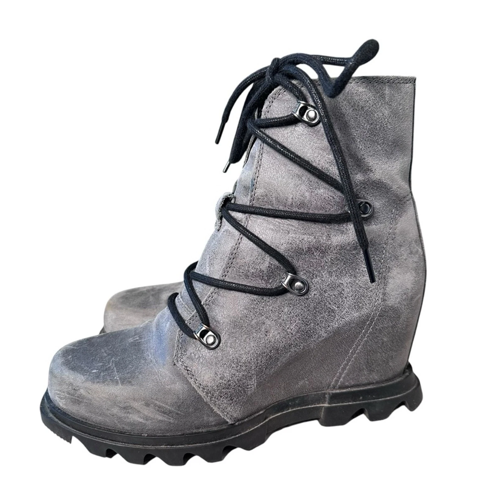 sorel joan arctic wedge lll lace cozy distress boots