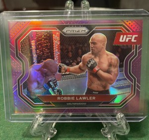 2021 Panini UFC Prizm "Ruthless" ROBBIE LAWLER #195 Purple Prizm 111/149 MMA SP