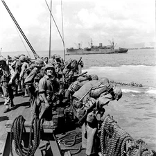 WW2 WWII Photo World War Two / US Marine Landings Saipan June 15 1944 USMC