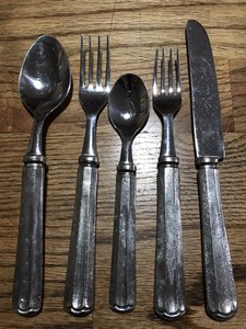 Pottery Barn Flatware Tivoli Pattern 5 Piece Place Setting