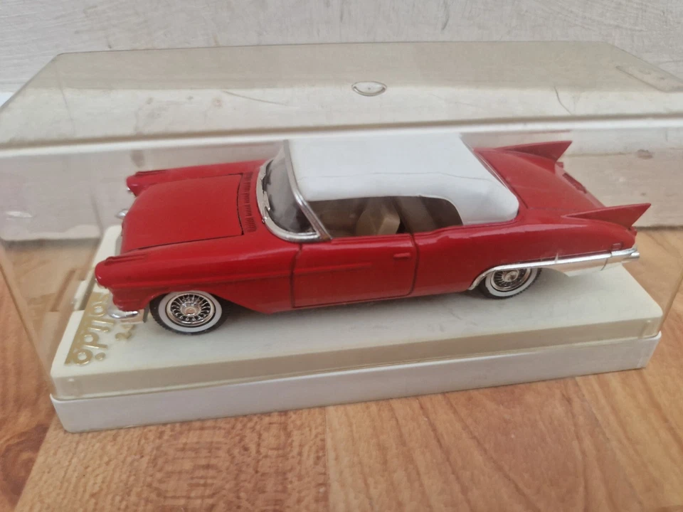 1/43 SOLIDO AGE D'OR - CLÁSICO CADILLAC ELDORADO ROJO COCHE DE JUGUETE REF 4501 - Imagen 2 de 3
