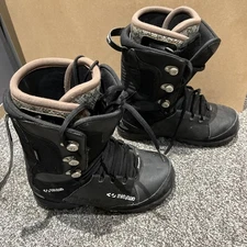 Thirty Two Black Lashed Snowboard Boots size 7.5uk. 
