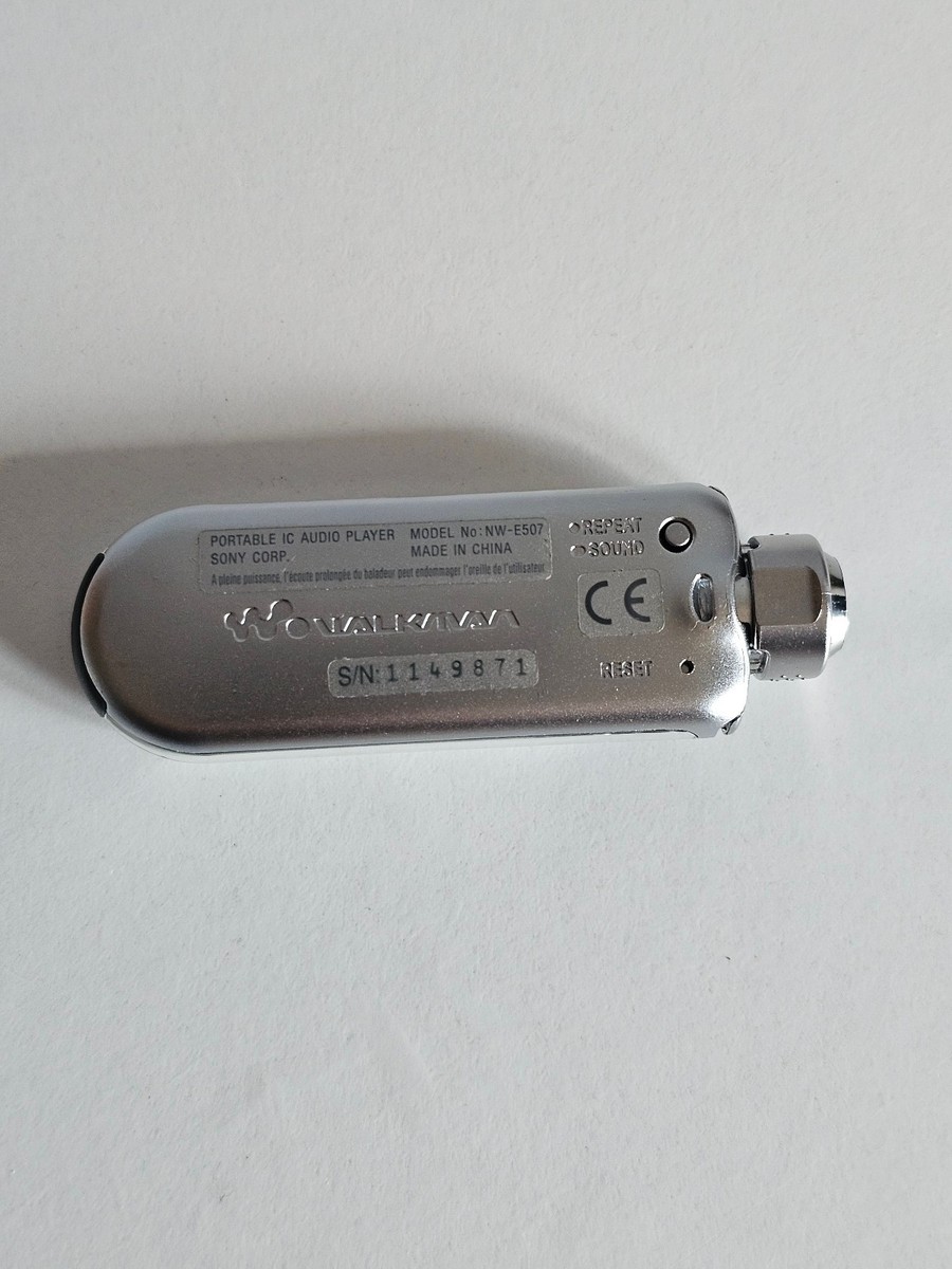 Sony Walkman NW-E507 Silver ( 1 GB ) Digital Media Player for sale