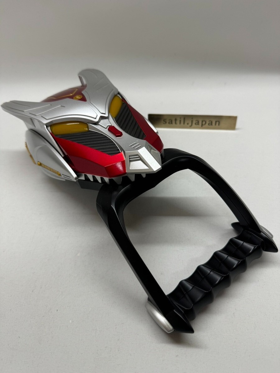 BANDAI Kamen Rider Ryuki COMPLETE SELECTION MODIFICATION V BUCKLE
